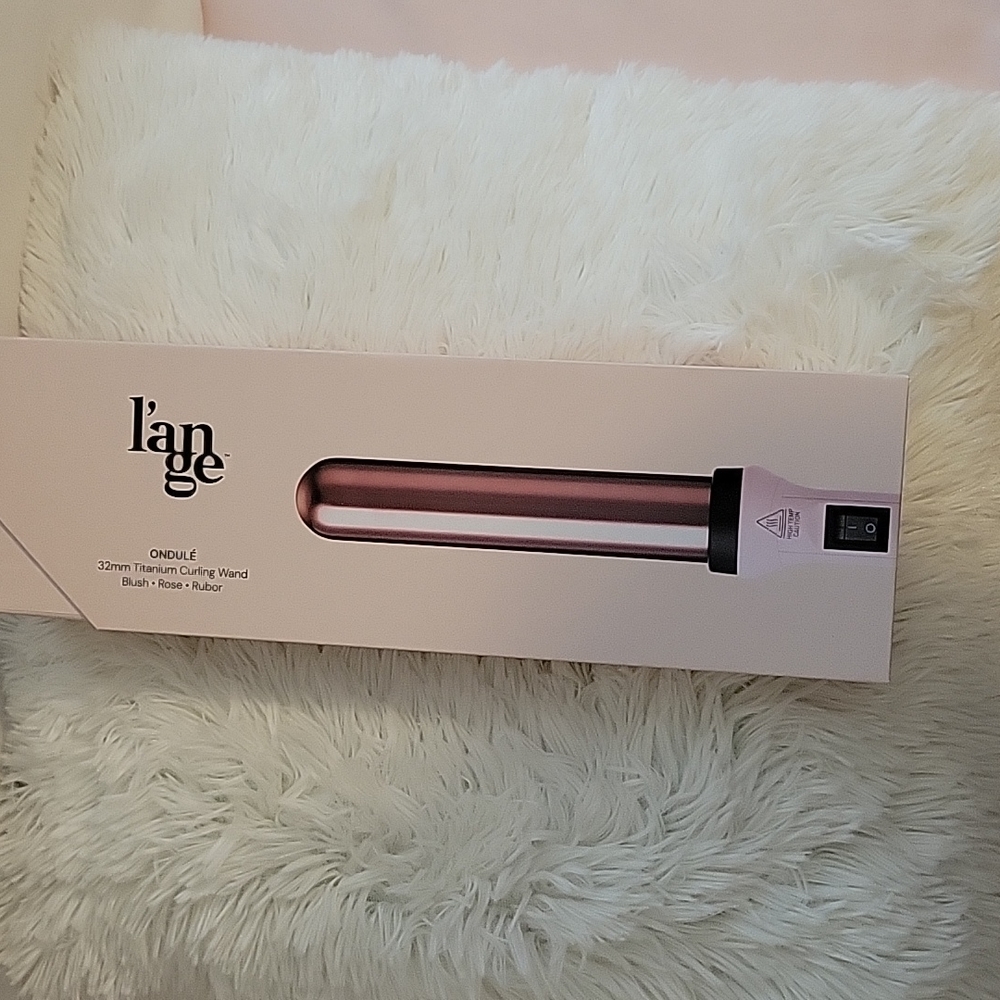 NEW in box L'ange 32mm Titanium curling wand